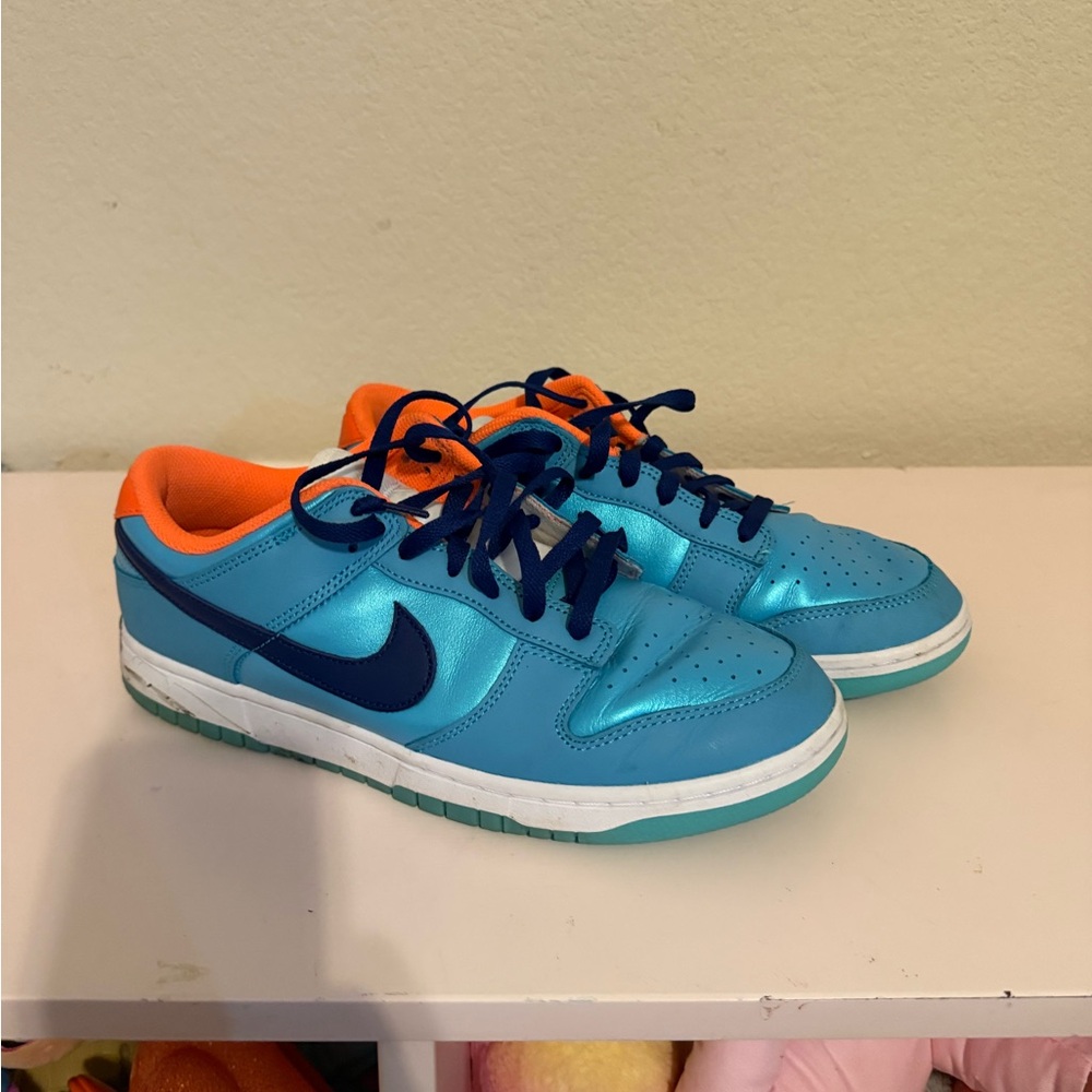 Nike Turquoise and Orange Athletic Shoes